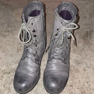 Grey zip up/lace up combat boots size 7